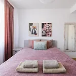Chic Downtown Flat Varna
