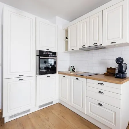 Chic Downtown Flat شقة فارنا