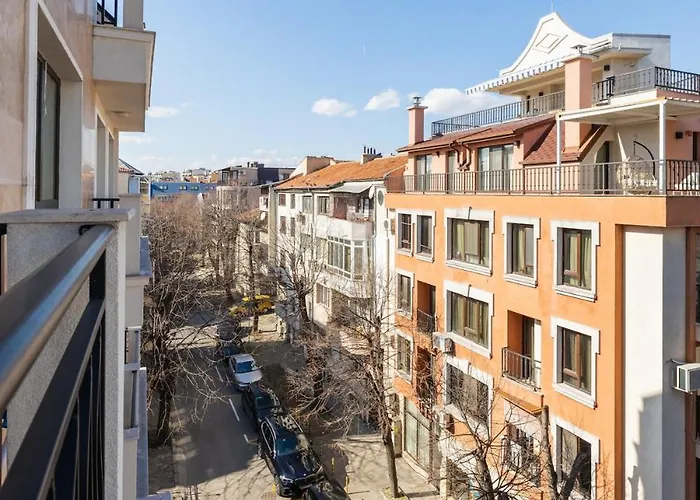 Chic Downtown Flat * Варна
